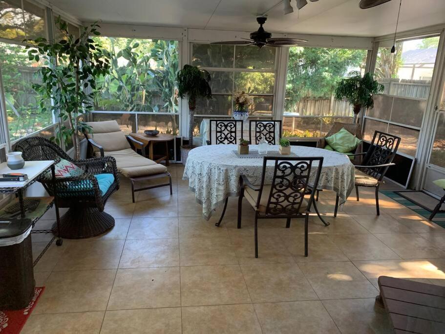 One Bed Suite Near Beaches And Downtown Sarasota Bagian luar foto