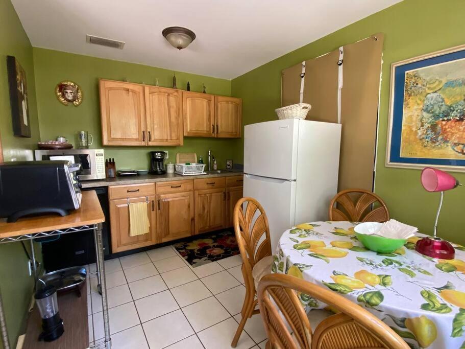 One Bed Suite Near Beaches And Downtown Sarasota Bagian luar foto