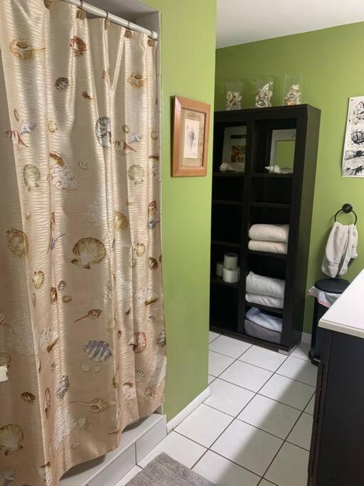 One Bed Suite Near Beaches And Downtown Sarasota Bagian luar foto
