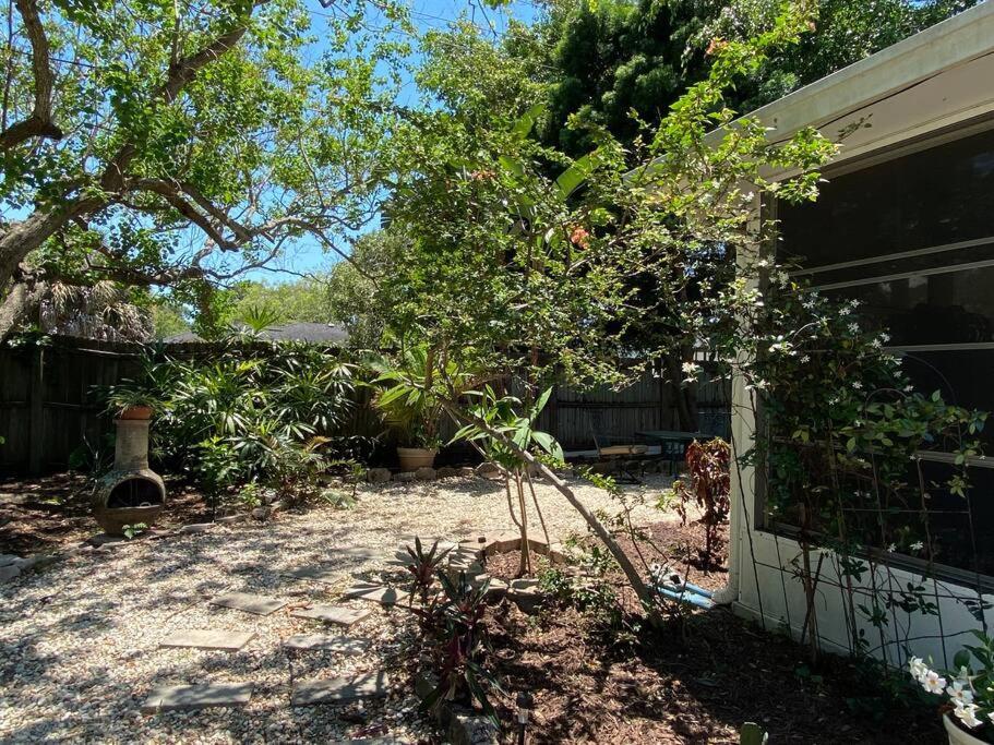 One Bed Suite Near Beaches And Downtown Sarasota Bagian luar foto
